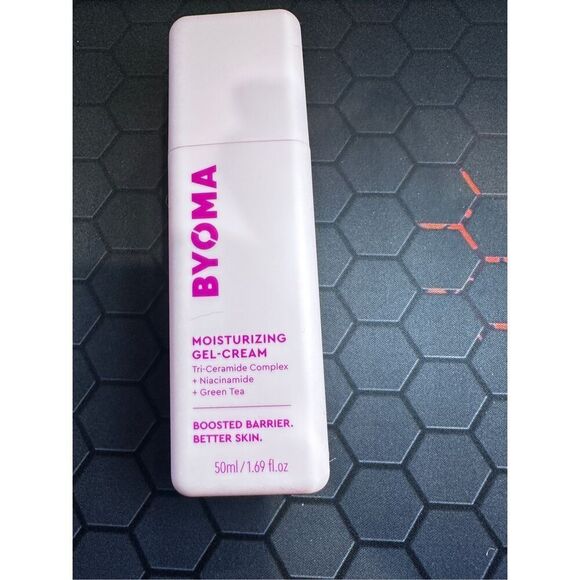 BYOMA Moisturizing Gel-Cream Tri-Ceramide Complex + Niacinamide + Green Tea 1.69 - Picture 3 of 6
